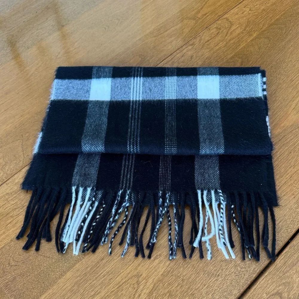 Scottish cashmere scarf